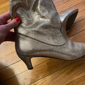 Women's Metallic Gold Low-Kit Heel Fashion Boots